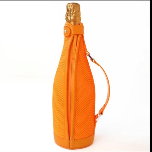 ⭐️LIMITED EDITION COLLECTABLE⭐️VEUVE CHAMPAGNE THERMAL ZIPPER BOTTLE JACKET+GIFT - Picture 4 of 16